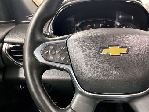 Used 2023 Chevrolet Traverse LT image 23