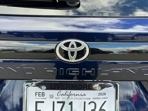Used 2026 Toyota Grand Highlander XLE image 50