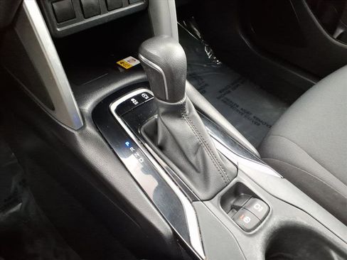 Certified 2022 Toyota Corolla Cross LE image 17