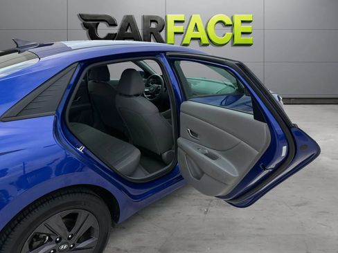 Used 2021 Hyundai Elantra SEL w/ Convenience Package FWD image 19