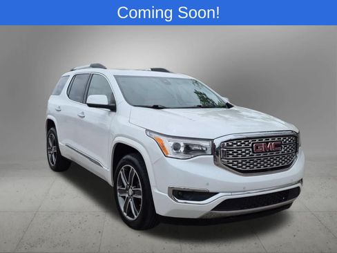 Used 2019 GMC Acadia Denali w/ Technology Package AWD/4WD image 8