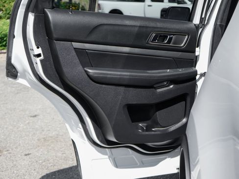 Used 2019 Ford Explorer XLT w/ Equipment Group 201A image 29