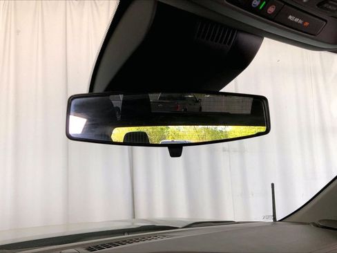 Used 2025 GMC Sierra 1500 Elevation image 17