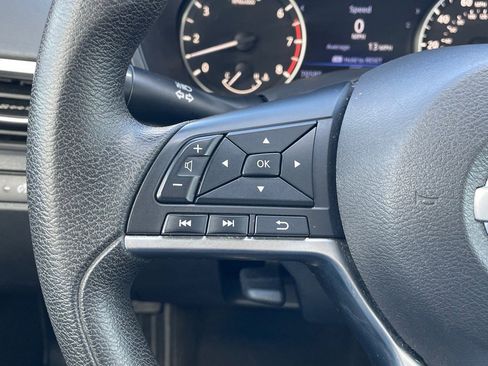 Used 2022 Nissan Altima 2.5 SV image 18