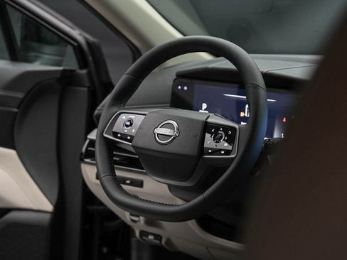 New 2025 Nissan Murano SV image 13