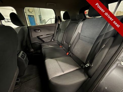 Used 2023 Nissan Rogue SV AWD/4WD image 32