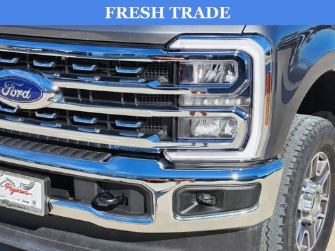 Used 2024 Ford F350 Lariat image 9