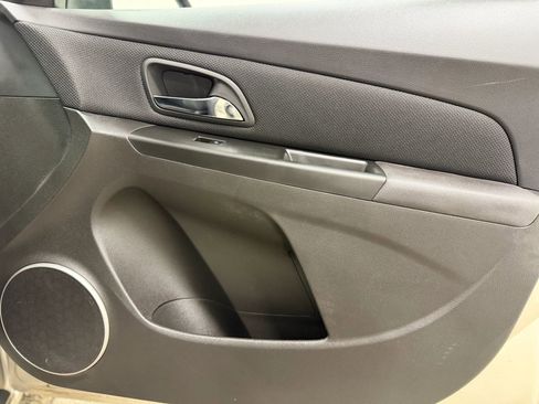Used 2011 Chevrolet Cruze LT FWD image 23