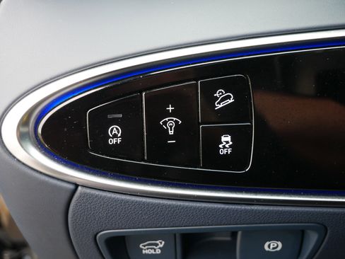 Used 2023 Genesis GV70 2.5T w/ Sport Prestige Package image 25