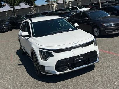 Certified 2024 Kia Niro Wind