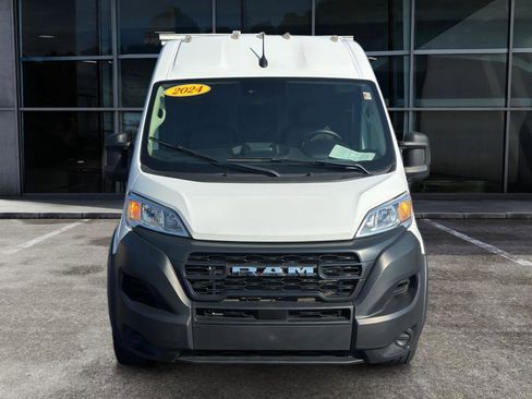 Used 2024 RAM ProMaster 2500 FWD image 2