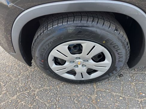 Used 2017 Chevrolet Trax LS image 20