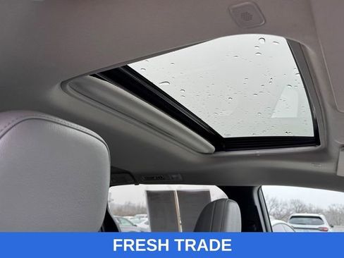 Used 2025 Toyota Sienna XLE image 9