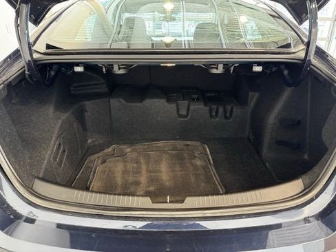 Used 2017 Chevrolet Malibu Hybrid image 37