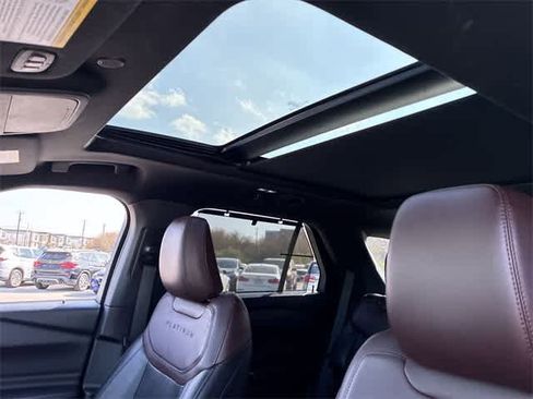Used 2022 Ford Explorer Platinum w/ Equipment Group 601A image 20
