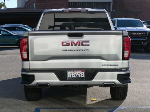 Used 2020 GMC Sierra 1500 Elevation image 4
