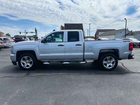 Used 2018 Chevrolet Silverado 1500 Custom w/ Custom Value Package AWD/4WD image 4