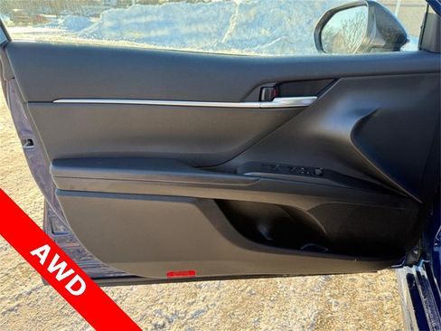 Used 2023 Toyota Camry SE w/ Blackout Package (TMS) image 19