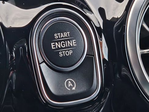 Certified 2024 Mercedes-Benz GLA 250 4MATIC image 21