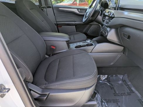 Used 2025 Ford Escape Active image 24