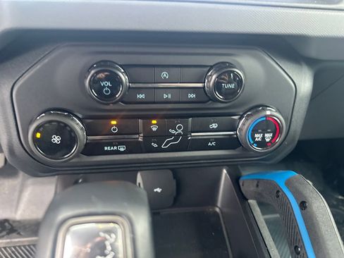 Used 2024 Ford Bronco Black Diamond image 18