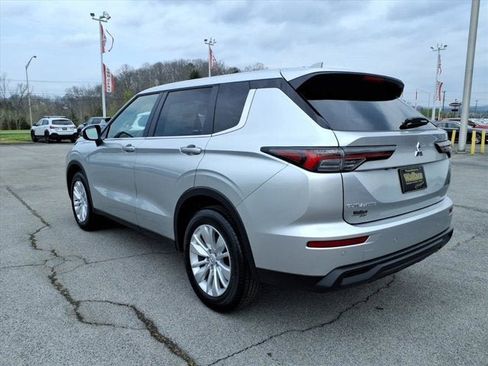 New 2026 Mitsubishi Outlander ES AWD/4WD image 3