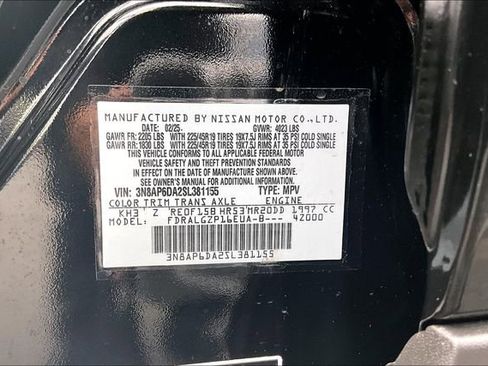 Certified 2025 Nissan Kicks SR FWD image 18