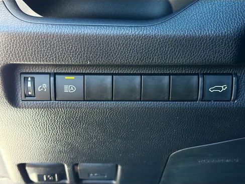 Used 2025 Toyota RAV4 XLE Premium image 35