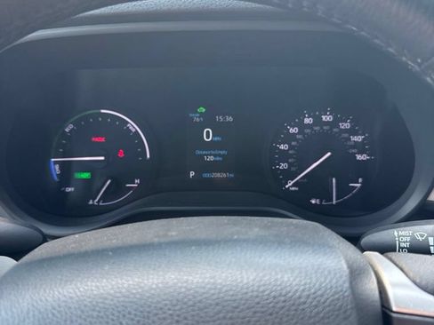 Used 2022 Toyota Sienna XLE AWD/4WD image 7