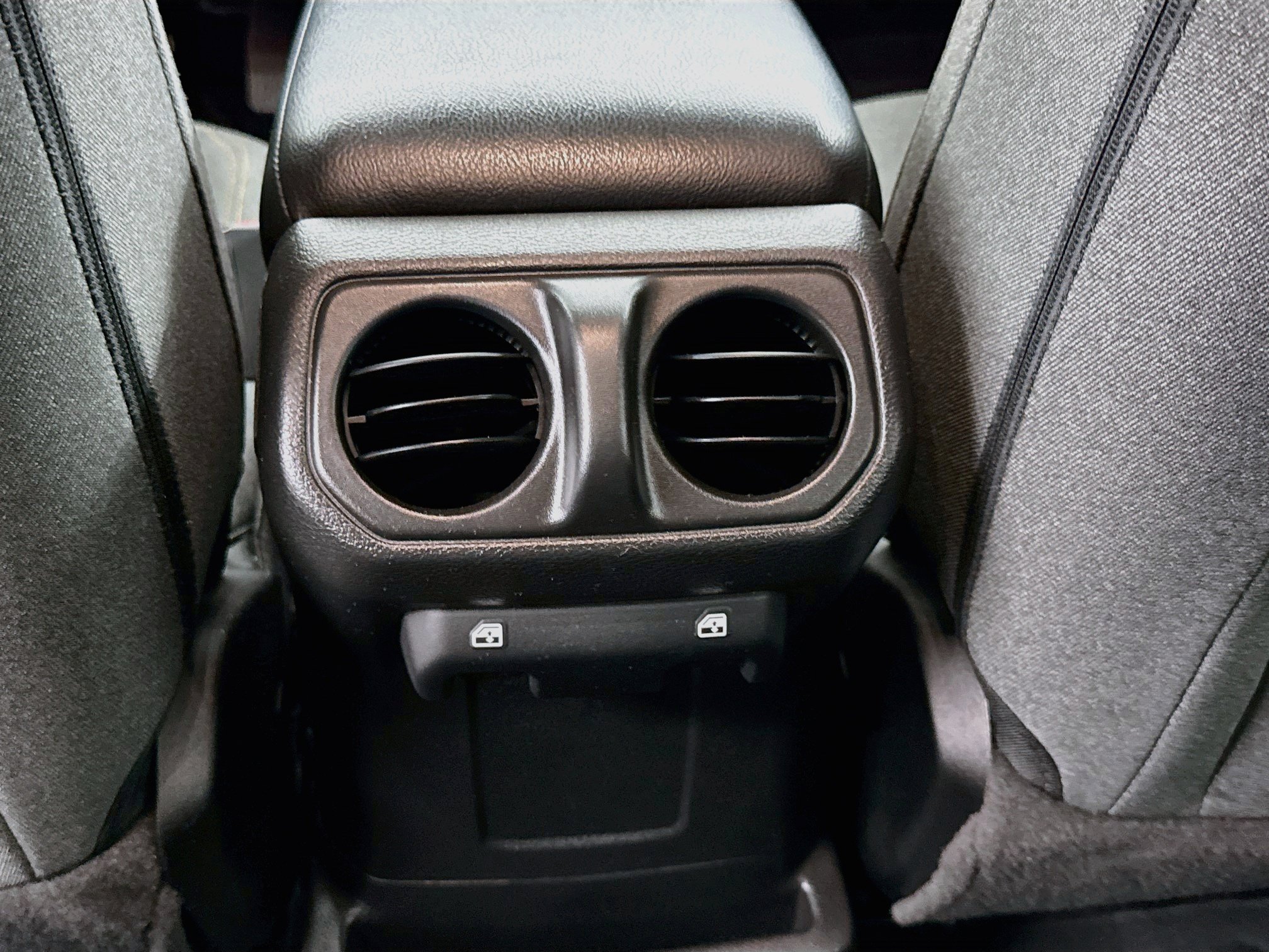 Used 2024 Jeep Wrangler Unlimited AWD/4WD image 26