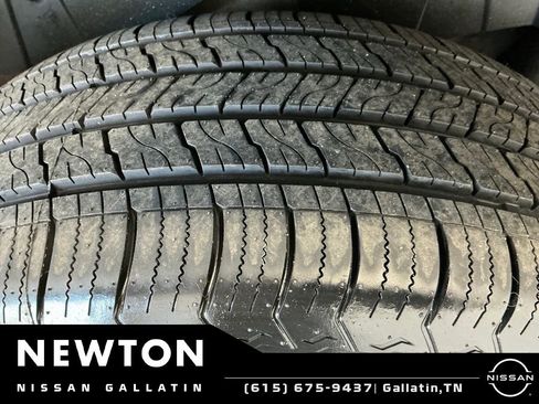 Used 2013 Chevrolet Avalanche LS w/ All-Star Edition RWD image 43