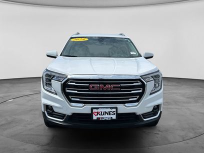 Used 2024 GMC Terrain SLT