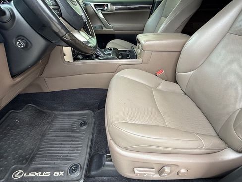 Used 2020 Lexus GX 460 Premium w/ Premium Package AWD/4WD image 12