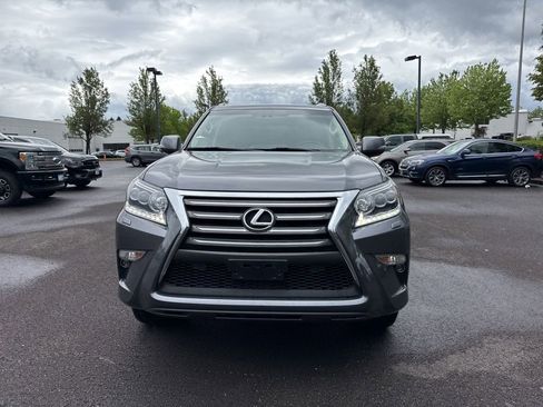 Used 2018 Lexus GX 460 Premium w/ Premium Package AWD/4WD image 2