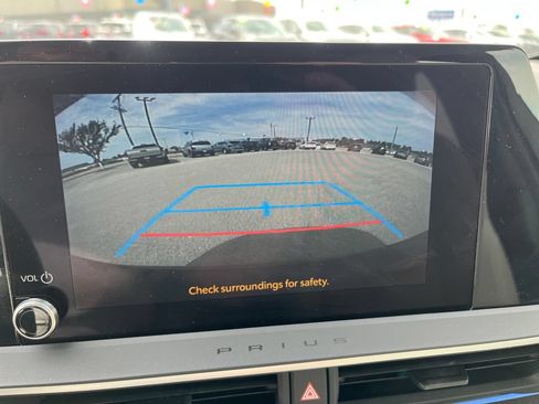 Used 2023 Toyota Prius XLE AWD/4WD image 26