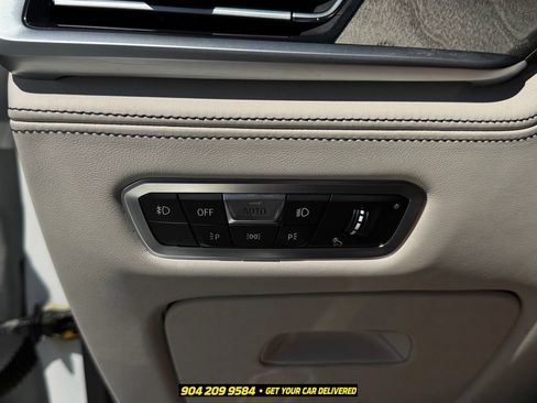 Used 2019 BMW X7 xDrive40i w/ Premium Package AWD/4WD image 17