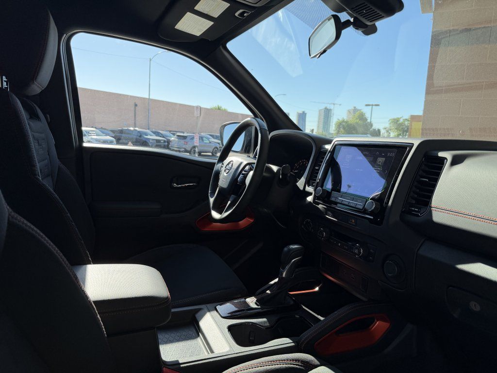 Used 2024 Nissan Frontier PRO-4X w/ Off-Road Protection Package AWD/4WD image 38