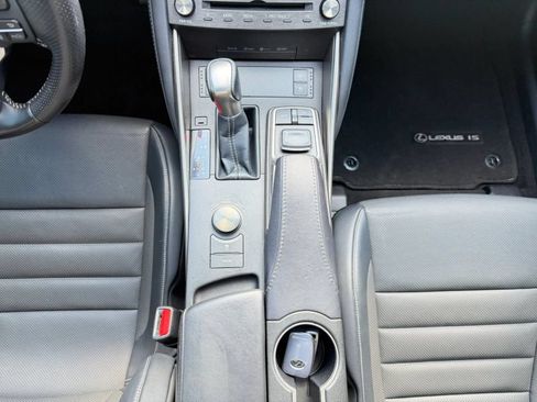 Used 2019 Lexus IS 300 F Sport w/ F Sport Package RWD image 22