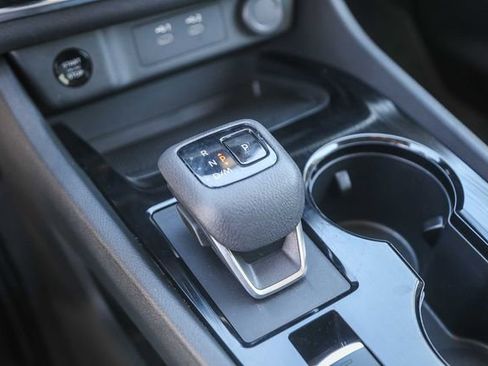 Used 2025 Nissan Rogue SV w/ SV Premium Package image 20