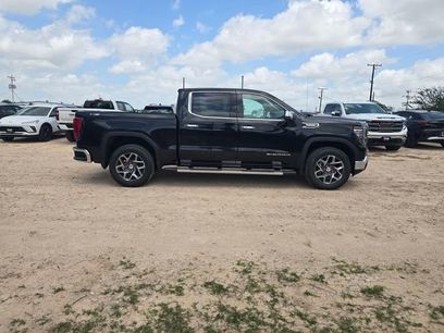 New 2026 GMC Sierra 1500 SLT