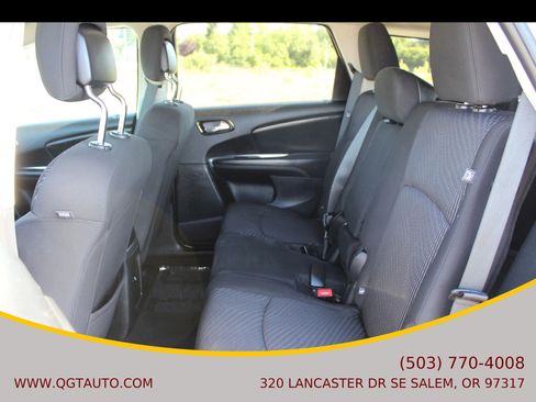 Used 2016 Dodge Journey SE w/ Flexible Seating Group FWD image 13