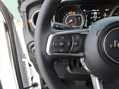 New 2026 Jeep Wrangler Unlimited Sahara AWD/4WD image 21