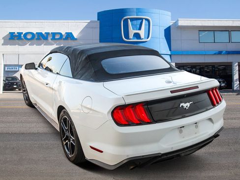 Used 2021 Ford Mustang Premium image 9