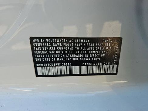 Used 2023 Volkswagen Golf R AWD/4WD image 7