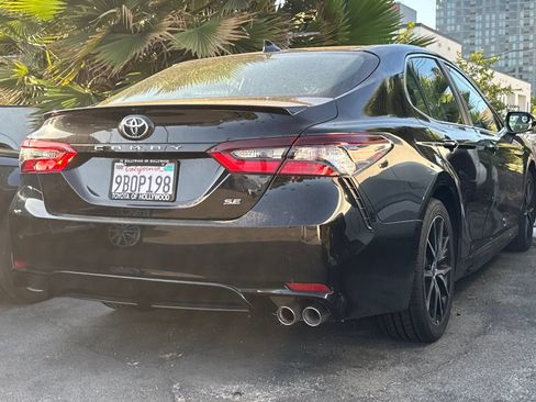 Used 2022 Toyota Camry SE w/ Carpet Mat Package (TMS) FWD image 5