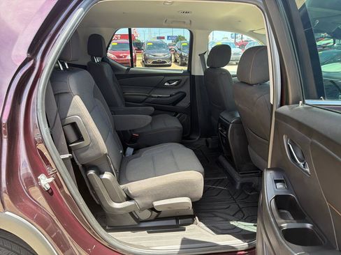 Used 2019 Chevrolet Traverse LT FWD image 27