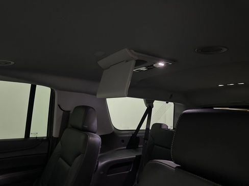 Used 2019 Chevrolet Suburban Premier image 54