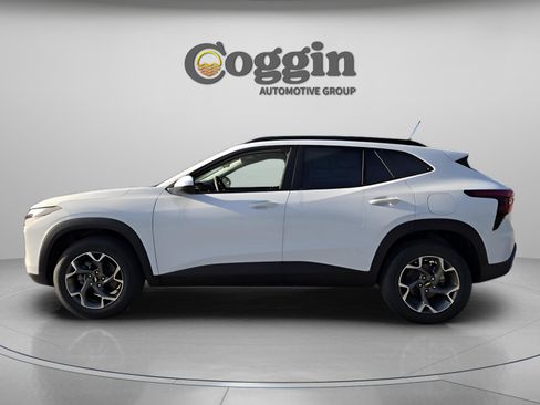 New 2026 Chevrolet Trax LT image 2