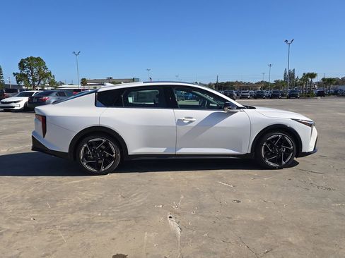 New 2025 Kia K4 GT-Line w/ GT-Line Premium Package FWD image 9