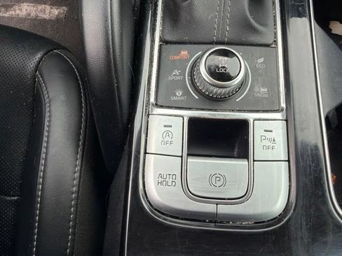 Used 2022 Kia Telluride LX AWD/4WD image 14